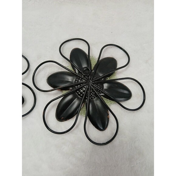 Distressed Metal Wire Flower Wall Decor 2-Piece Set Rustic Farmhouse Art 8" - Picture 5 of 5